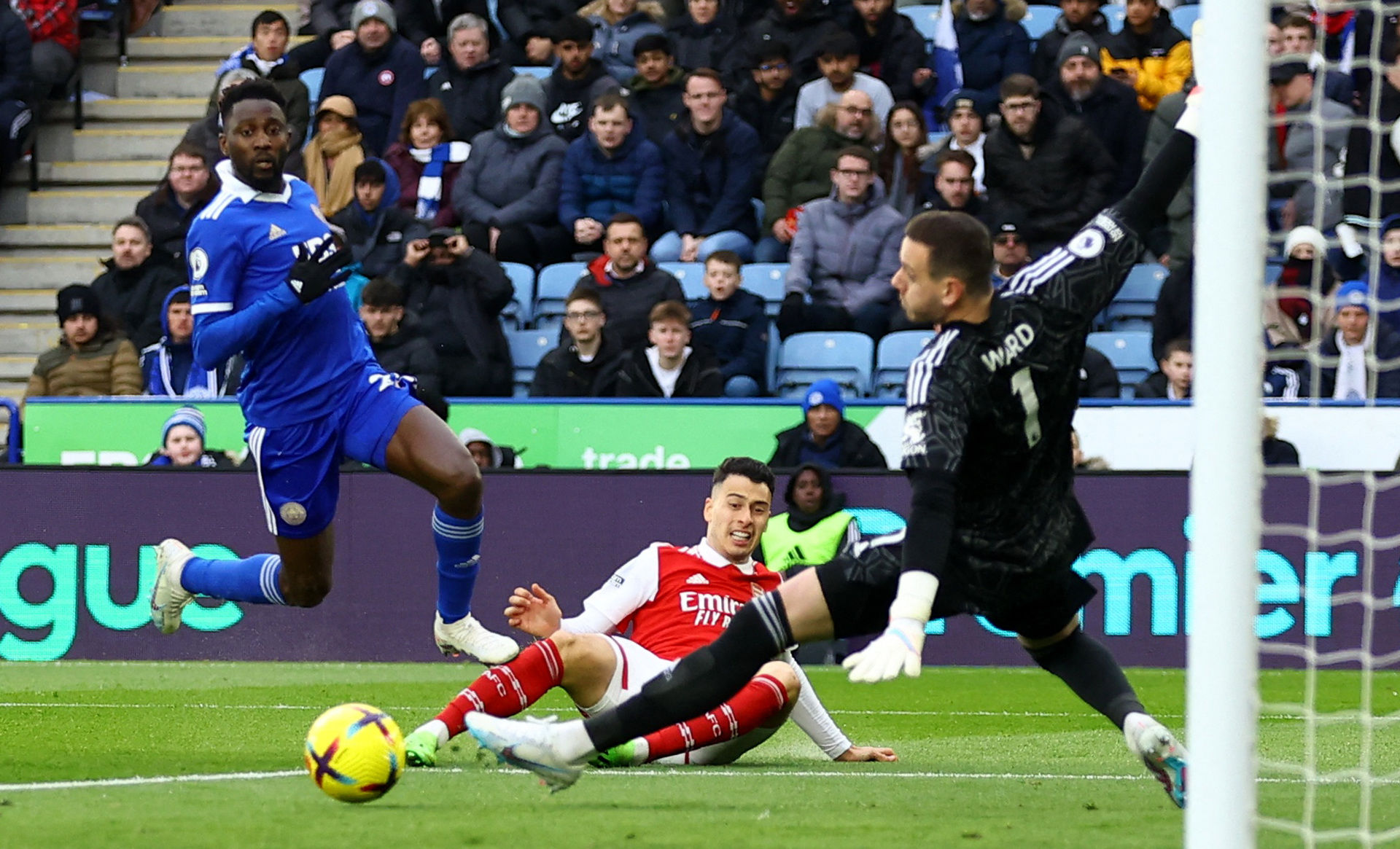 由一支外籍 由一支外籍